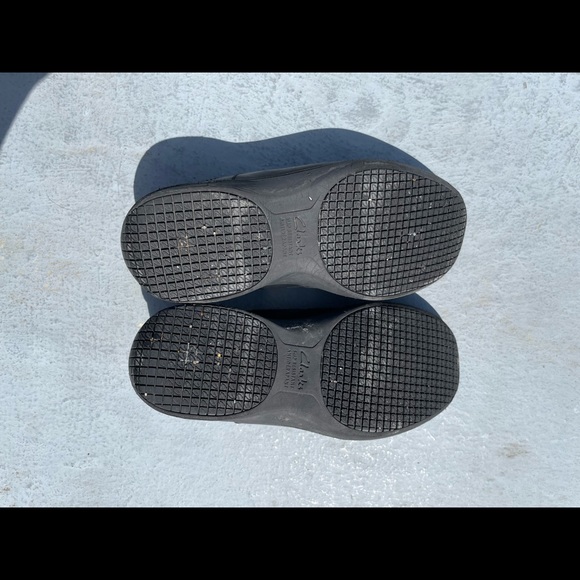 Clarks SLIP RESISTANT Leather Work Dress Shoes Waiter Serving Black Shoes - Picture 4 of 9